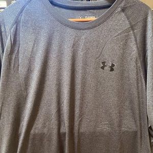 Grey Under Armour dri fit t shirt